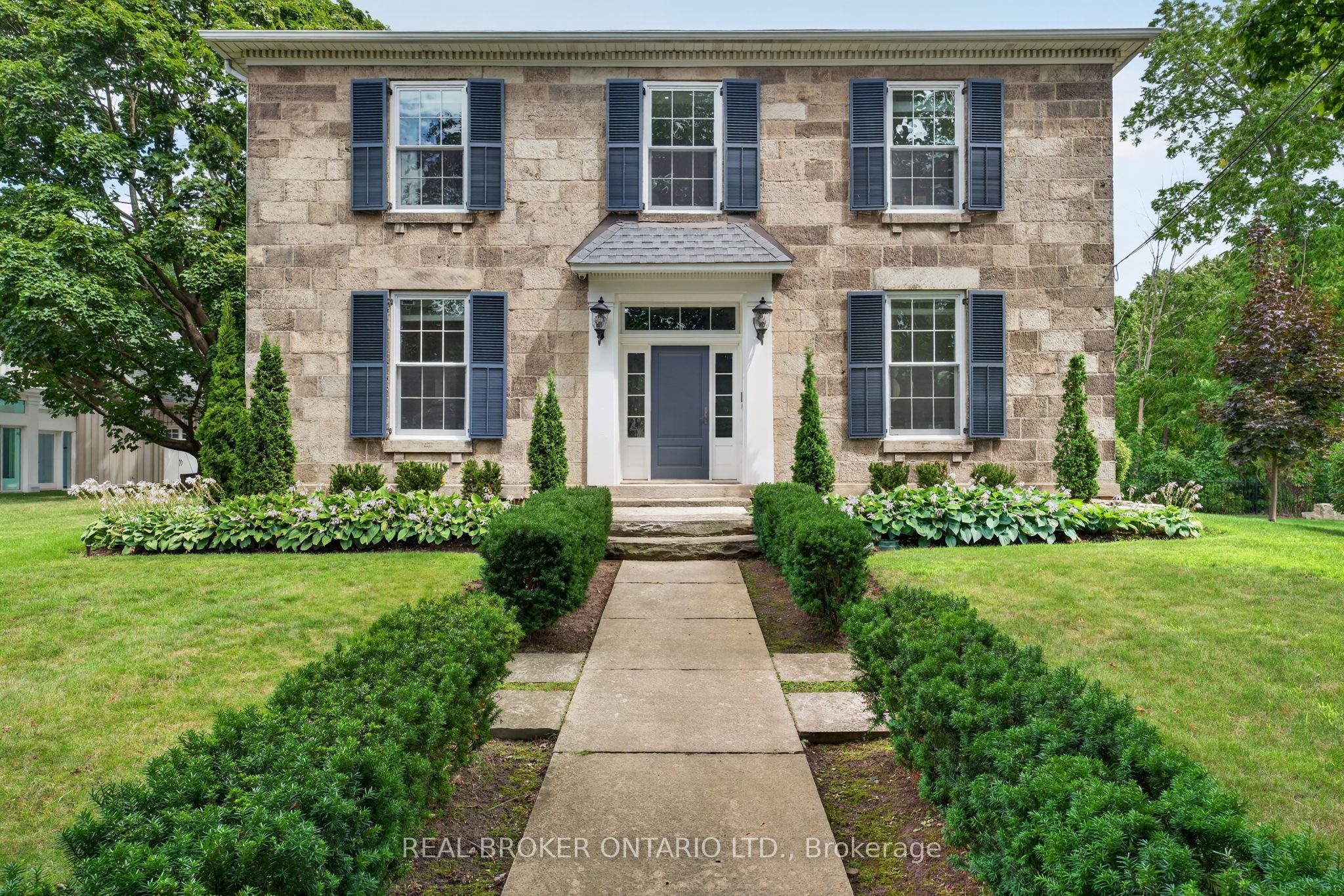 63 Mill Street S