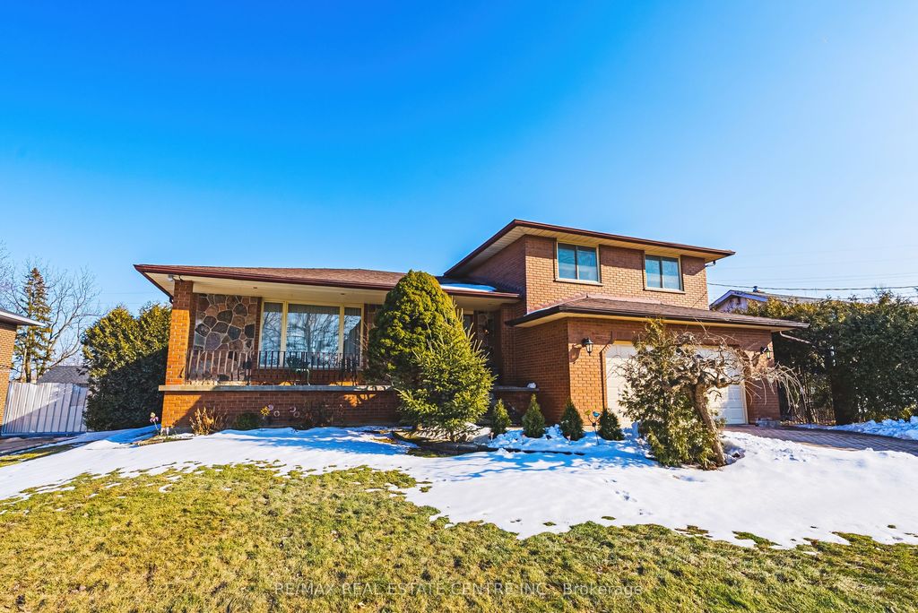 Photo of 53 Glover Road, Hamilton, ON L8W 3S8 (MLS # X12858538)