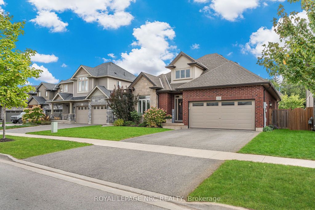 Photo of 23 Abbott Place, Pelham, ON L0S 1E5 (MLS # X12654182)