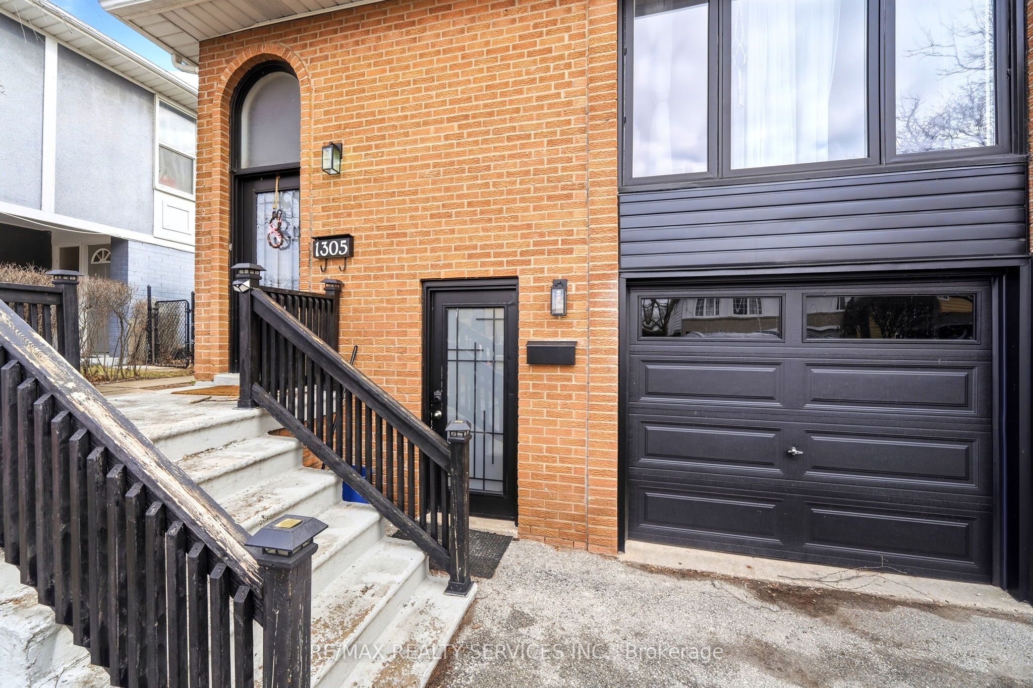 1305 Consort Crescent BSMT