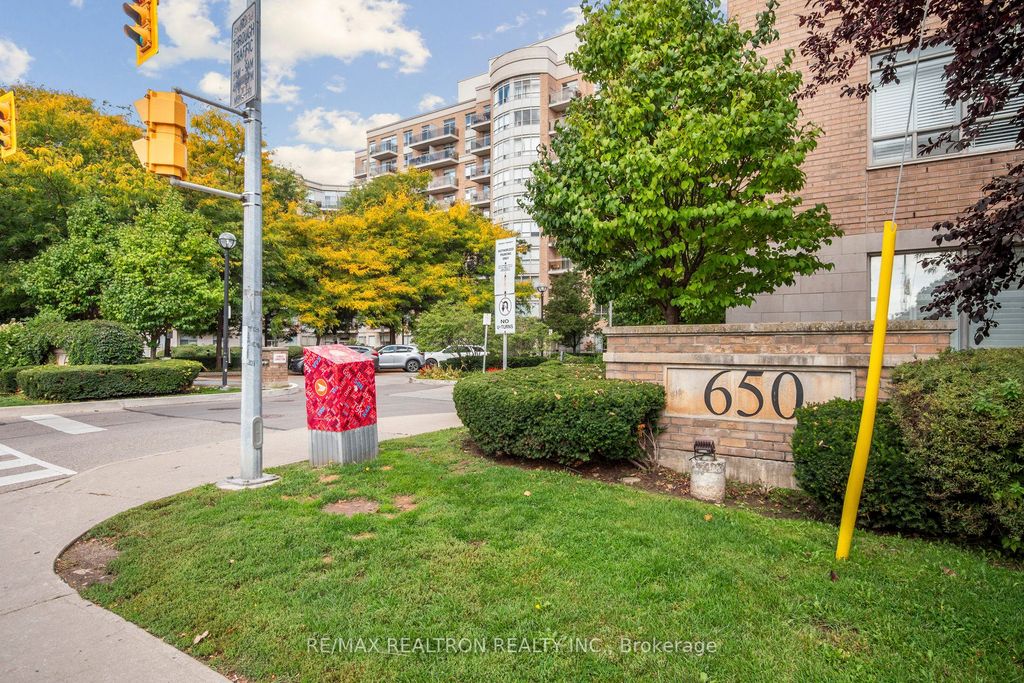Photo of 650 Lawrence Avenue W #735, Toronto, ON M6A 3E8 (MLS # C12433075)