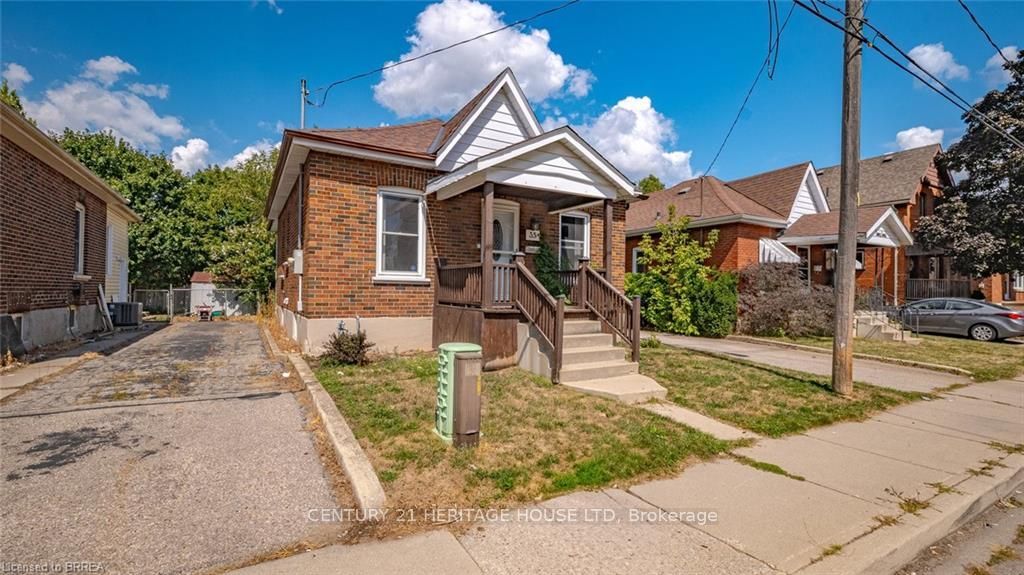 Photo of 35 Salisbury Avenue, Brantford, ON N3S 1M6 (MLS # X12672316)