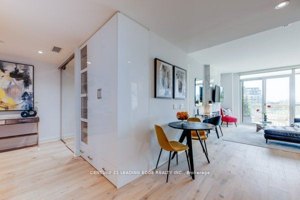 151 Avenue Road 706