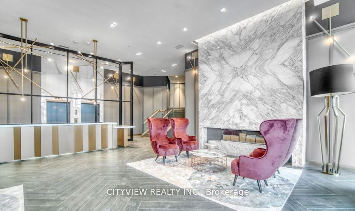 405 Dundas Street LPH05