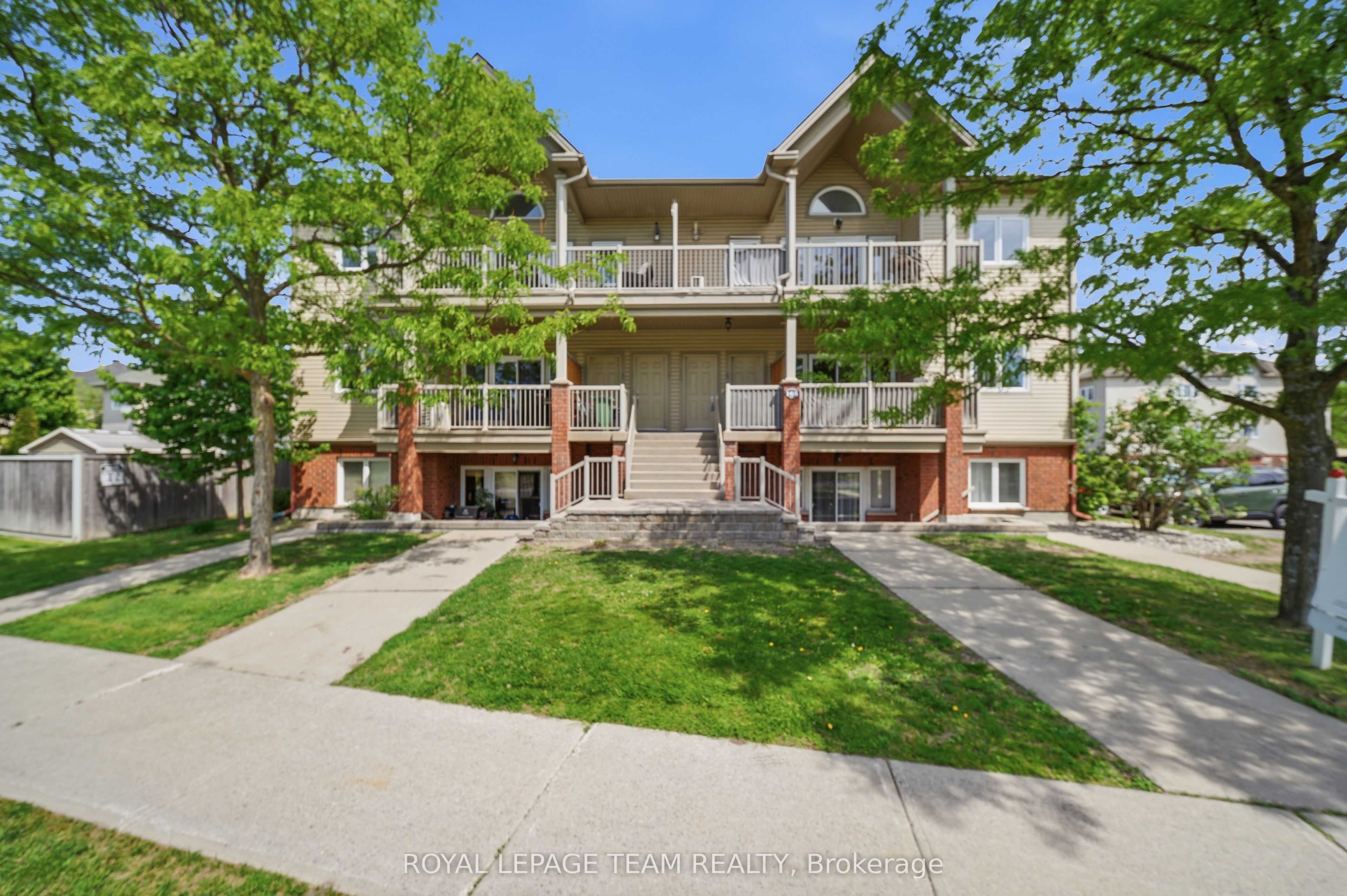 Photo 1 of 19 — 165 Waterbridge Drive 9, Barrhaven, ON K2G 7G3