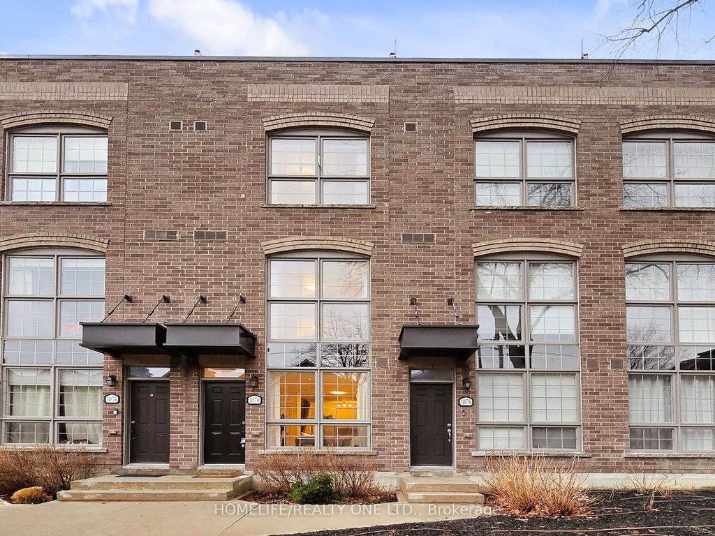 Photo of 1076 Lansdowne Avenue, Toronto, ON M6H 4H2 (MLS # W12945286)