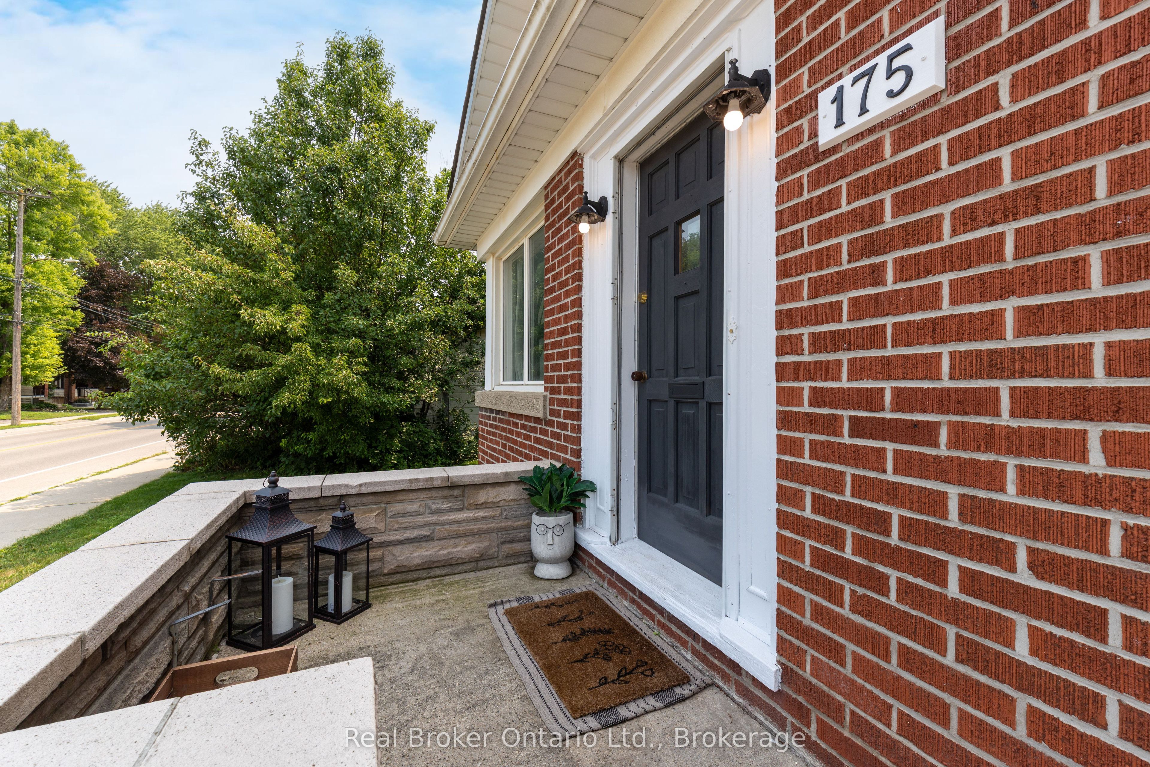 175 Stevenson Street S