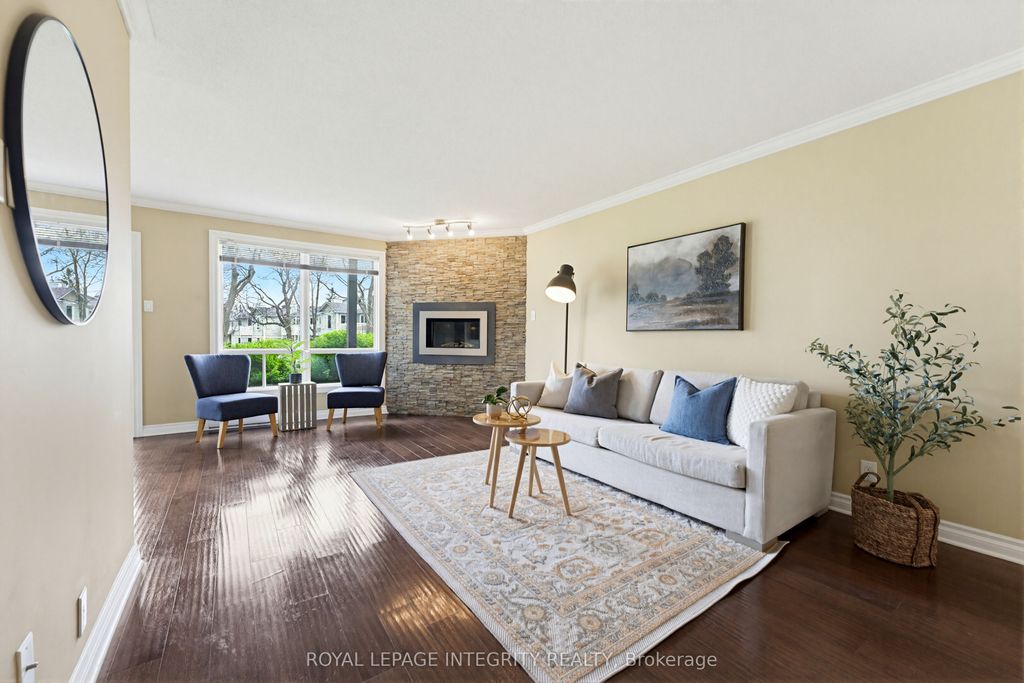 Photo of 35A Stonehaven Drive, Kanata, ON K2M 1E3 (MLS # X13113646)