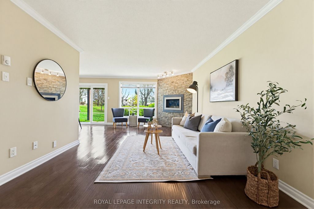 Photo of 35A Stonehaven Drive, Kanata, ON K2M 1E3 (MLS # X13113646)