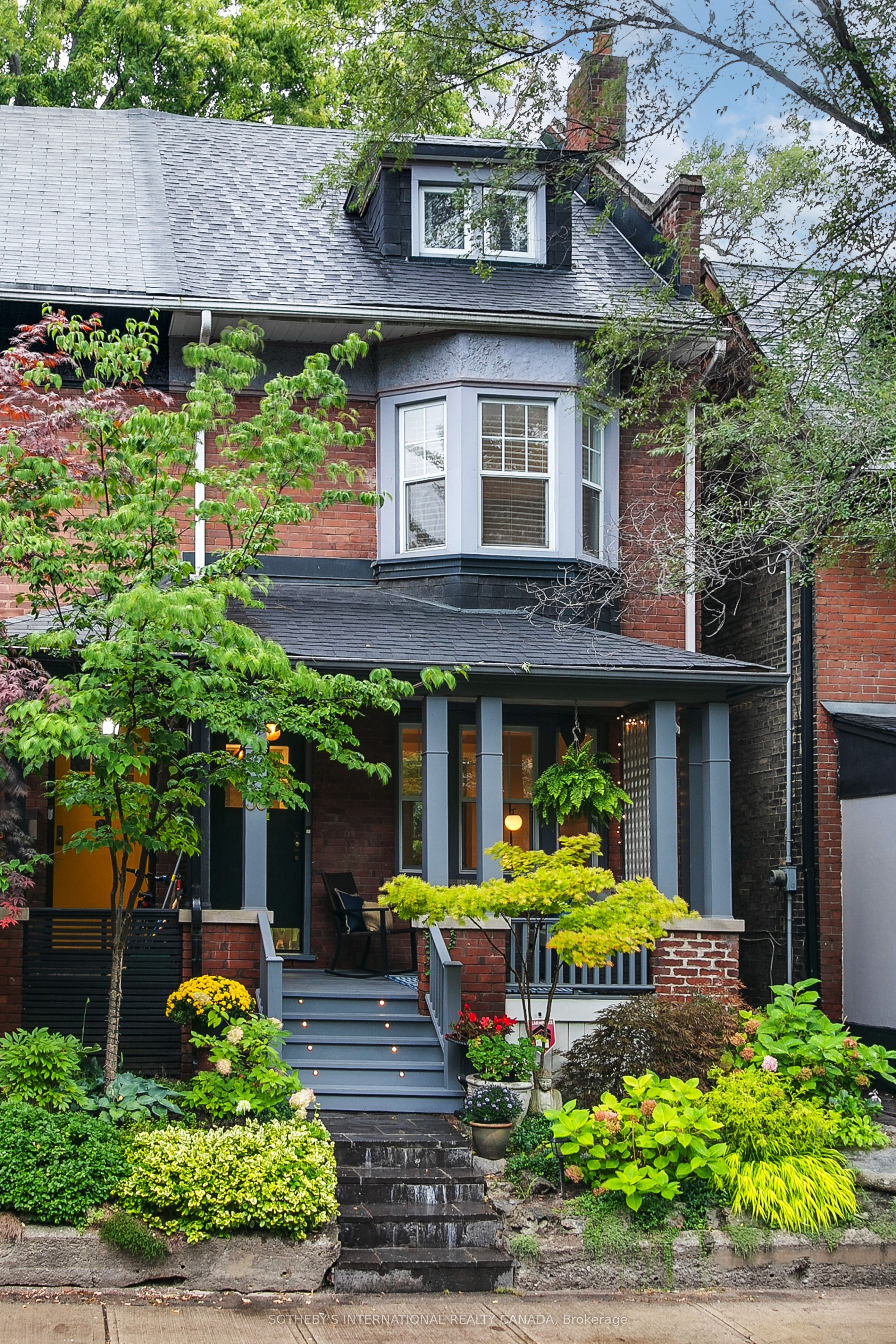 36 Aberdeen Avenue