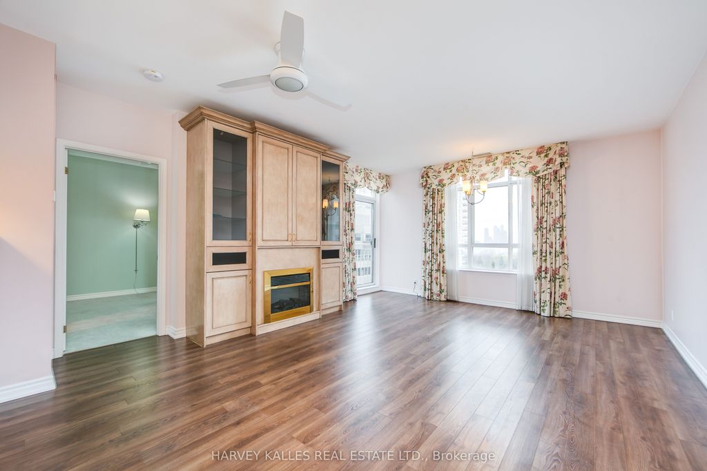 Photo of 1 Deer Park Crescent #903, Toronto, ON M4V 3C4 (MLS # C13048940)