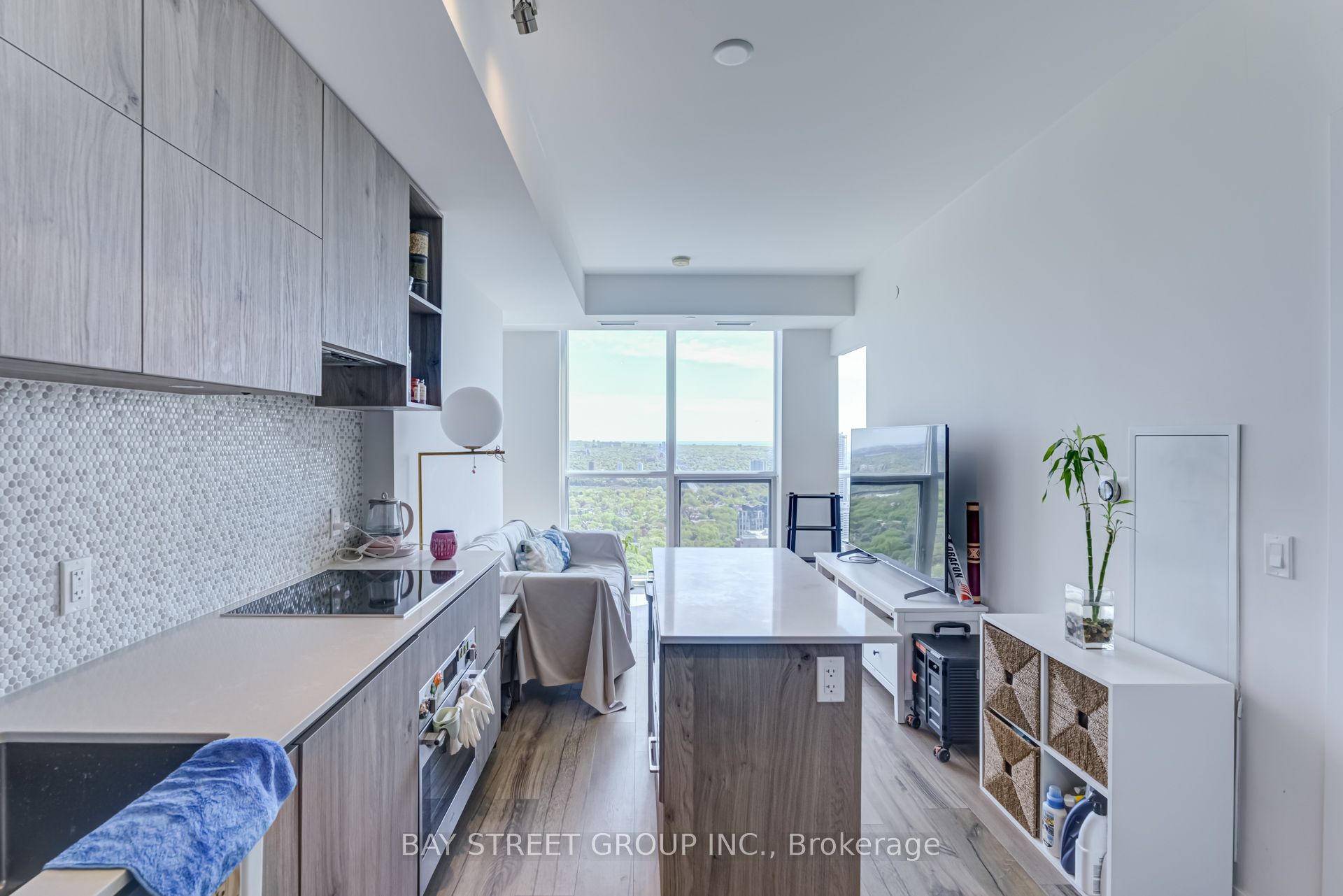 1 Yorkville Avenue 5009