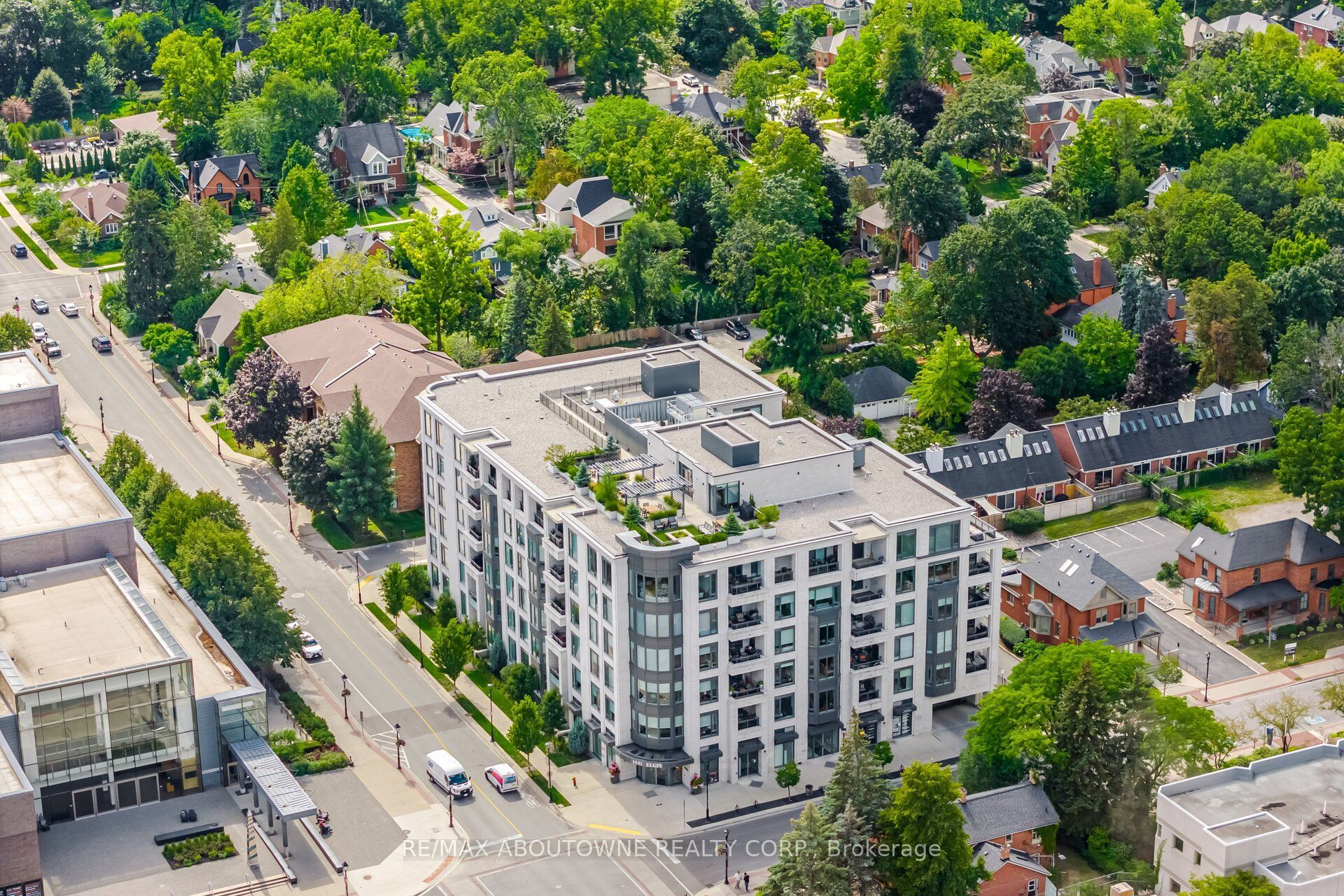 1441 ELGIN Street 106