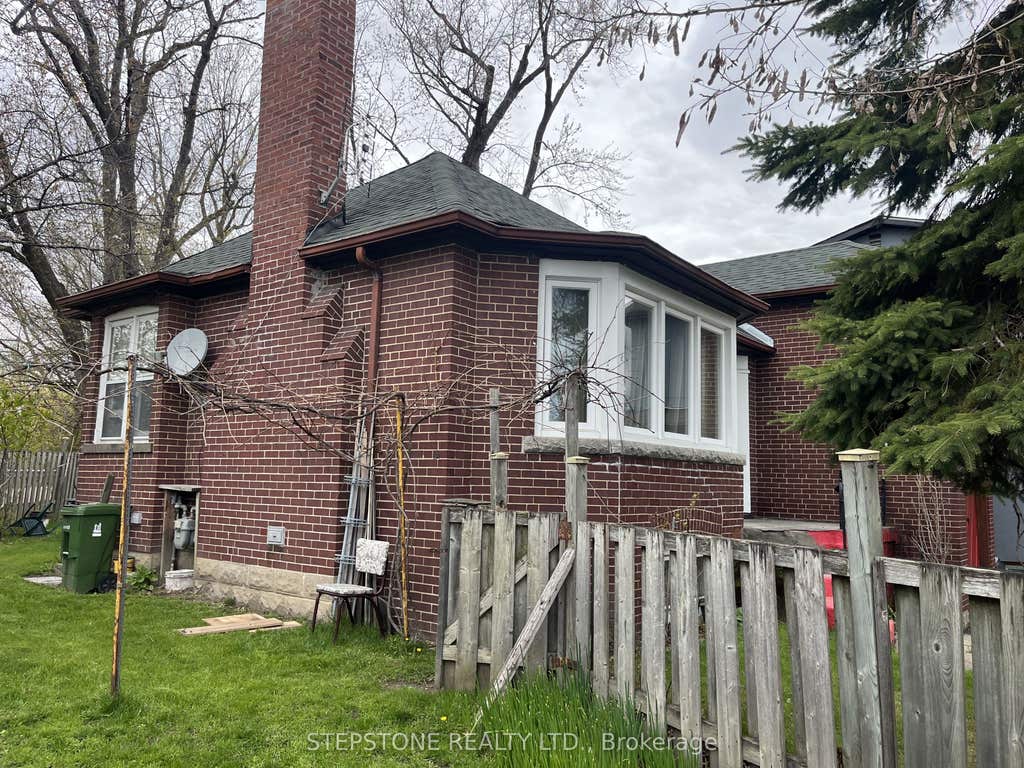 Photo of 40 Glenvalley Drive S, Toronto, ON M6M 4V9 (MLS # W13659176)