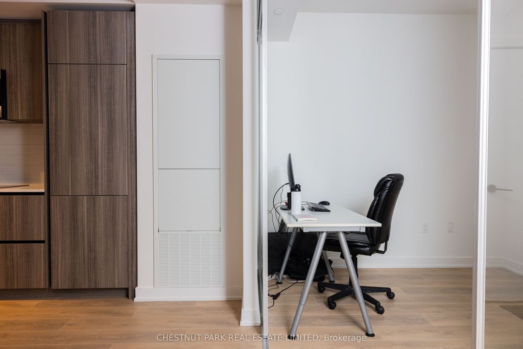 Photo of 117 Broadway Avenue #1807, Toronto, ON M4P 1V3 (MLS # C12451445)