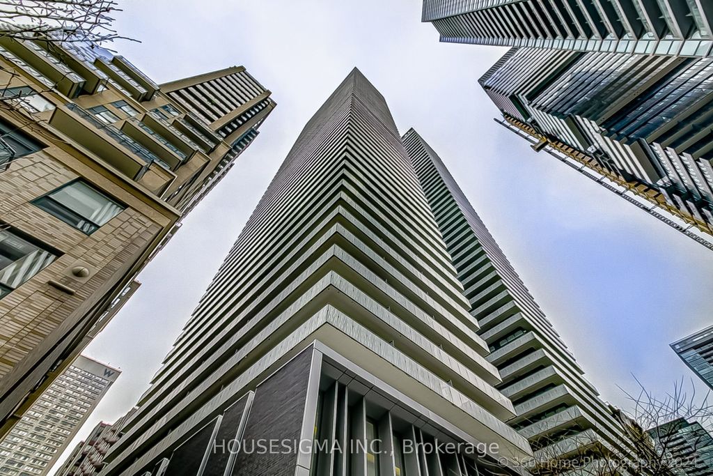 Photo of 42 Charles Street E #805, Toronto, ON M4Y 1T4 (MLS # C12899194)