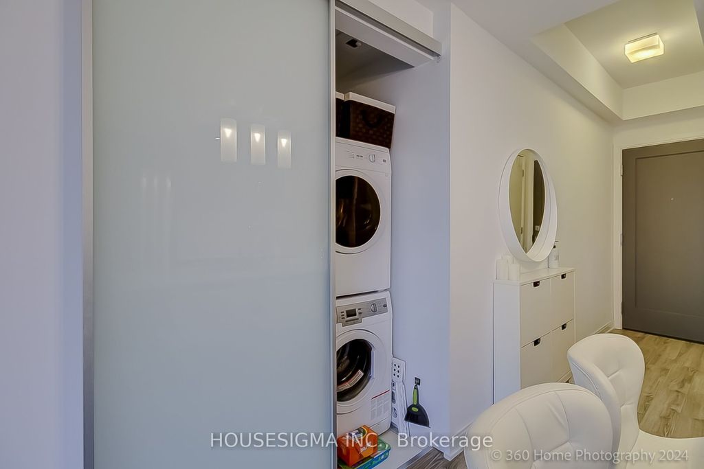 Photo of 42 Charles Street E #805, Toronto, ON M4Y 1T4 (MLS # C12899194)