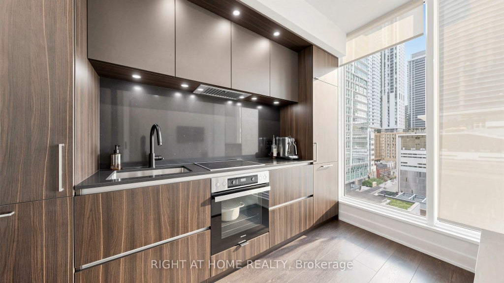 Photo of 15 Mercer Street #819, Toronto, ON M5V 1H2 (MLS # C13769462)