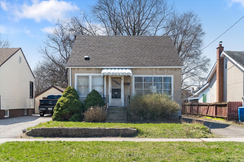 Photo of 8 Byron Place, St. Catharines, ON L2R 1M2 (MLS # X12984648)