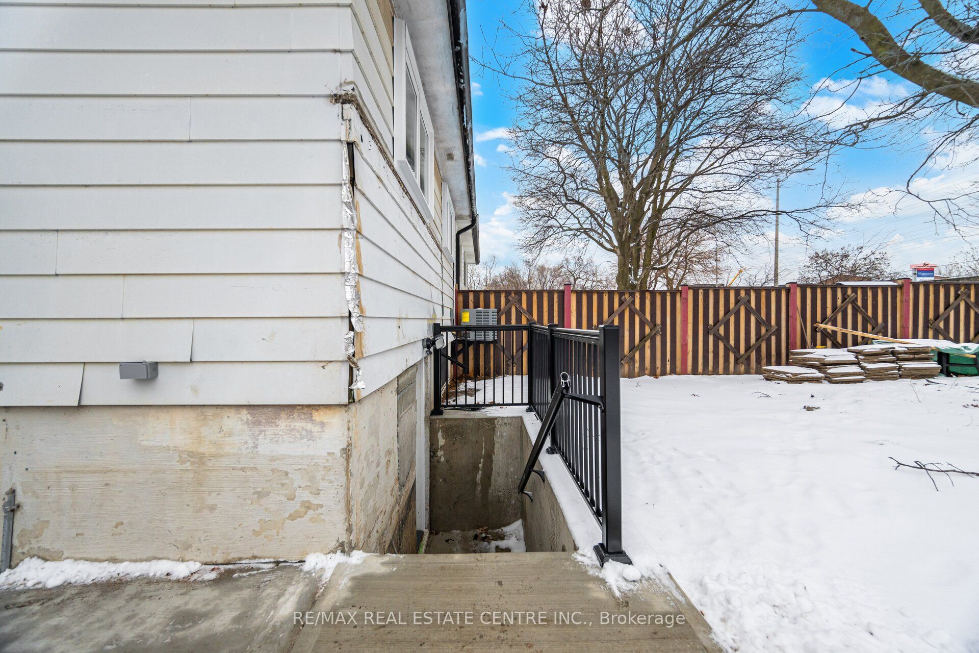 830 Embassy Avenue Basement Only