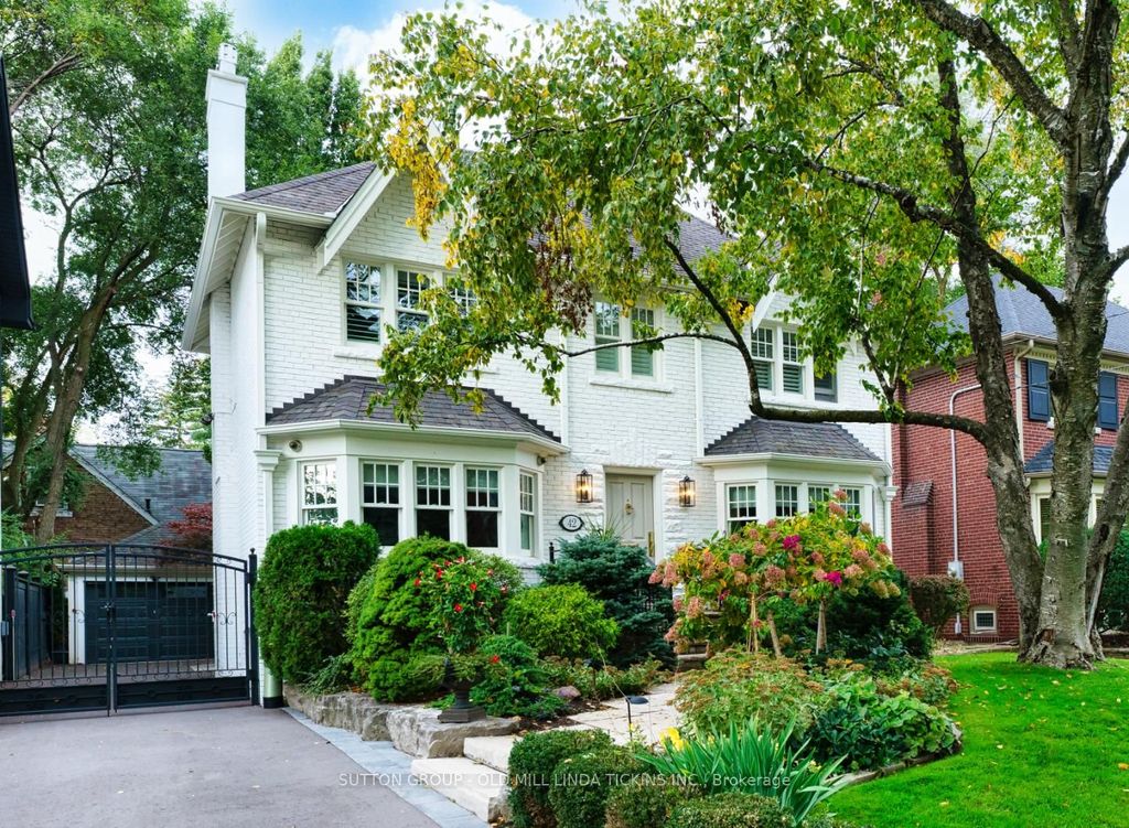 Photo of 42 Brentwood Road N, Toronto, ON M8X 2B7 (MLS # W12511476)