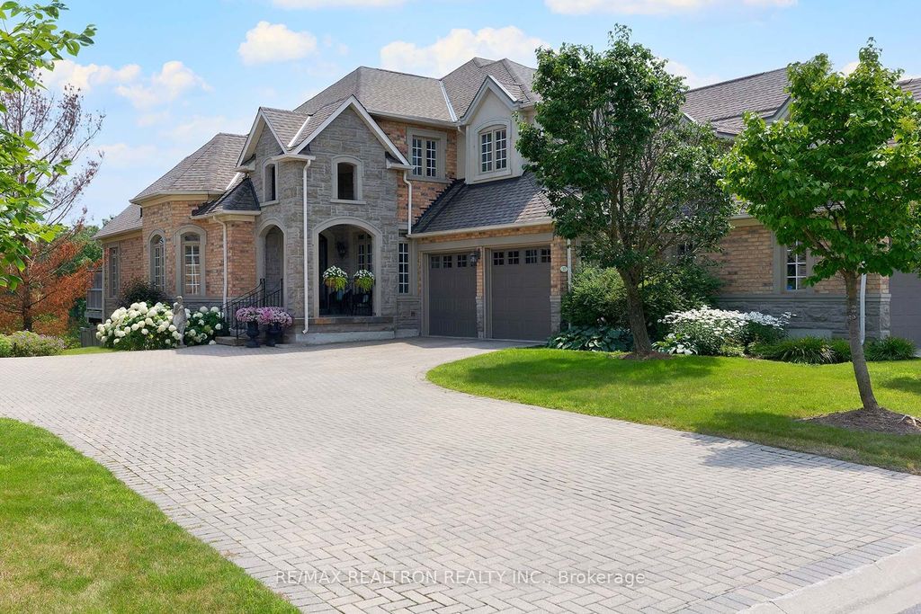 Photo of 37 Britton Trail, Aurora, ON L4G 7S8 (MLS # N12457590)