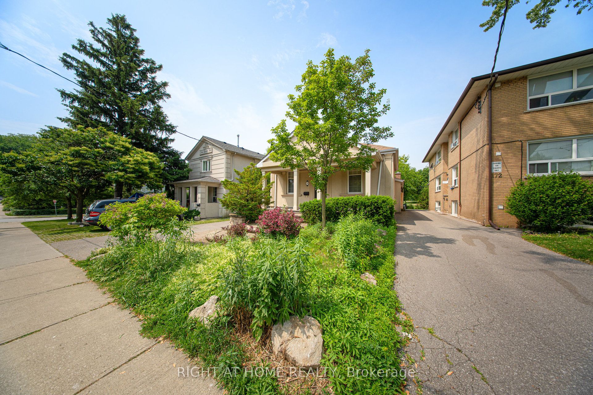 170 Queens Avenue