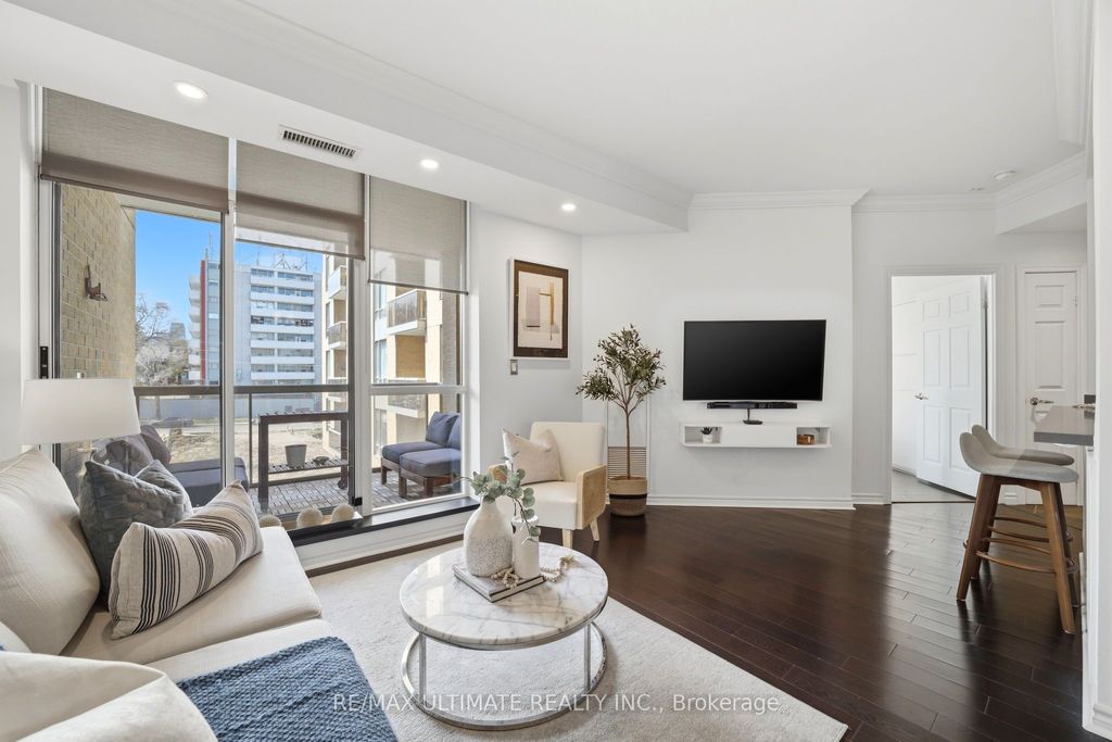 Photo of 1750 Bayview Avenue #405, Toronto, ON M4G 3C4 (MLS # C13022400)