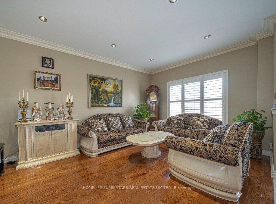 47 Davos Road S