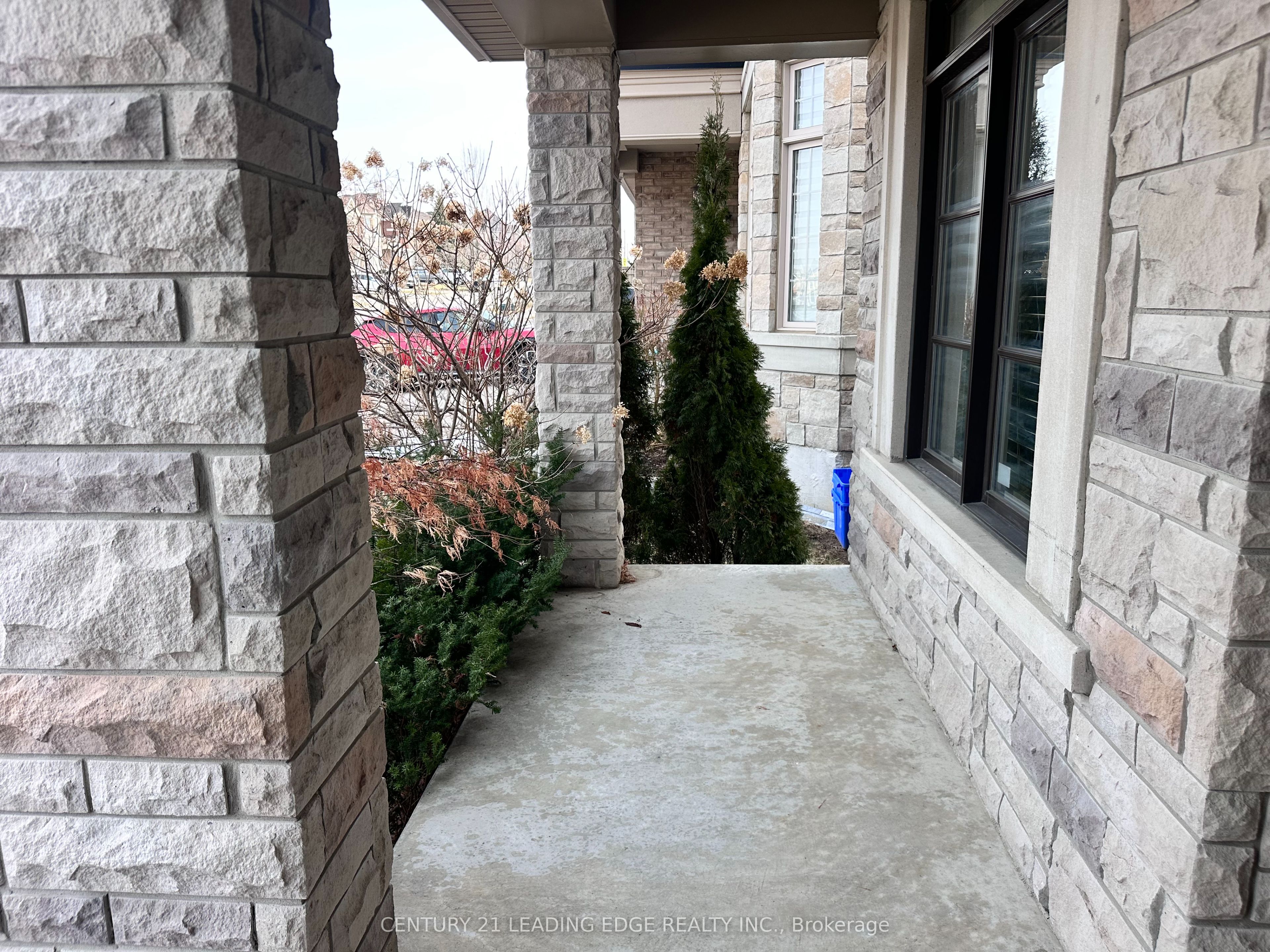 83 Golden Forest Road