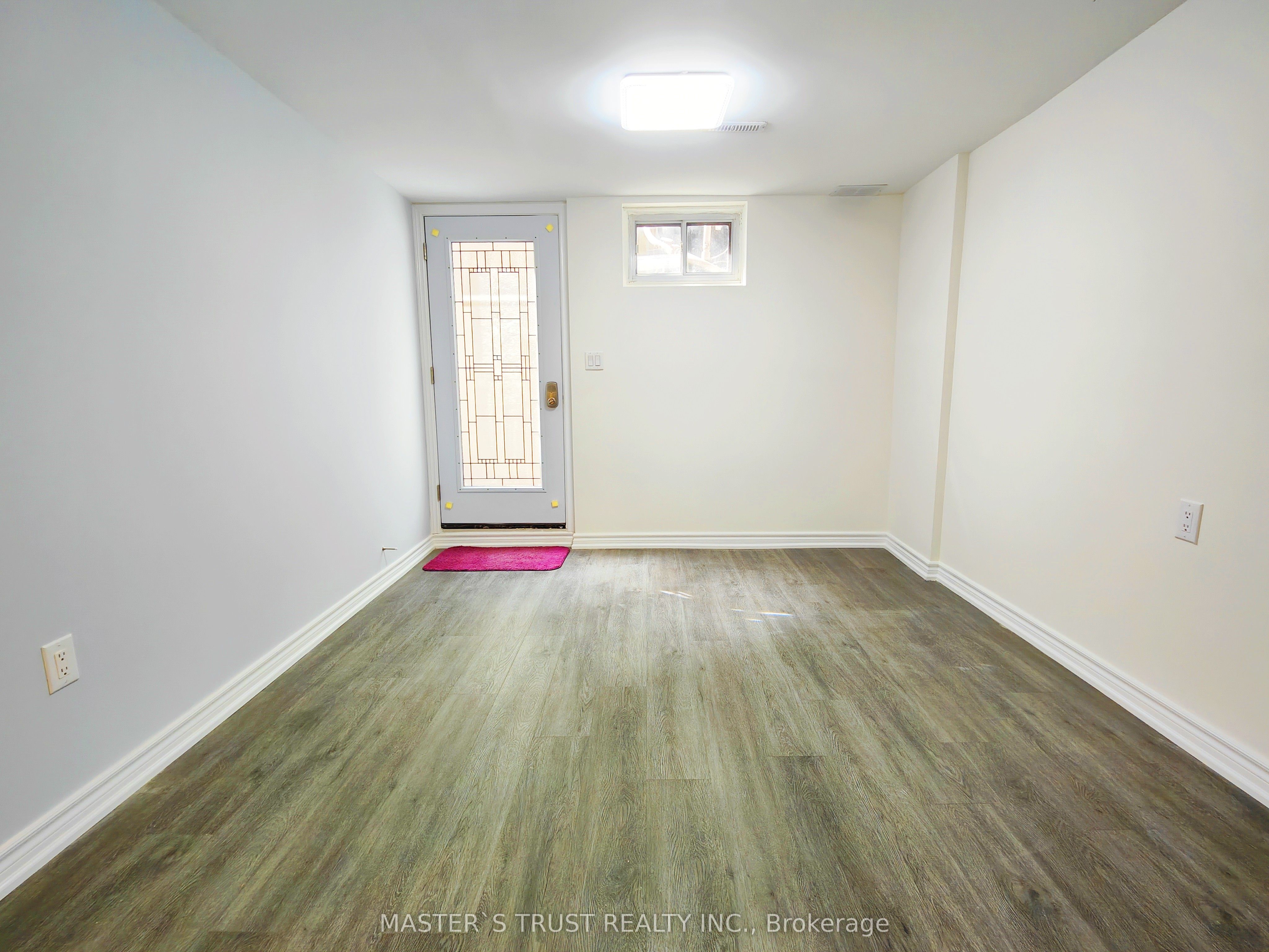 14 Summerfeldt Crescent