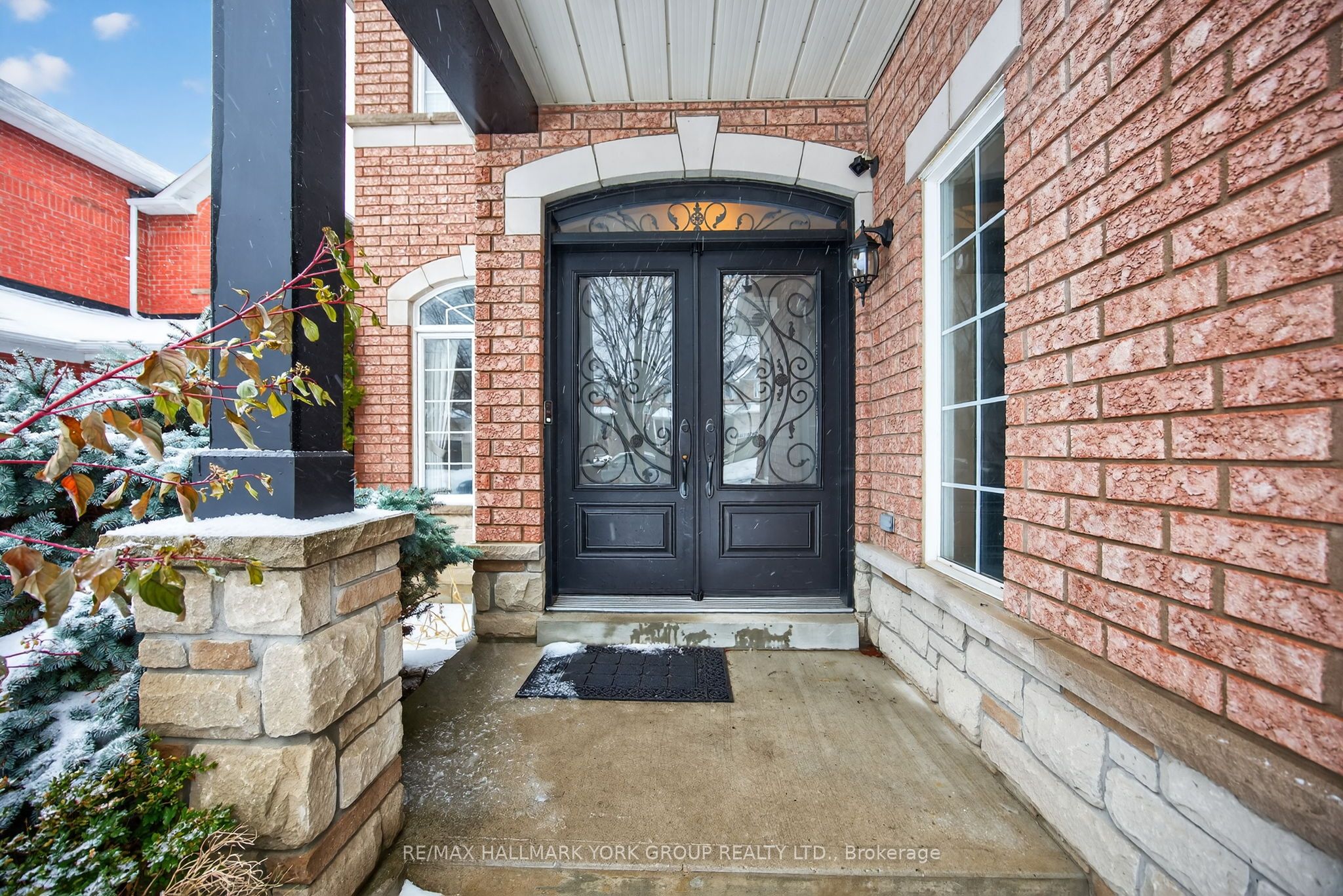 99 Barberry Crescent