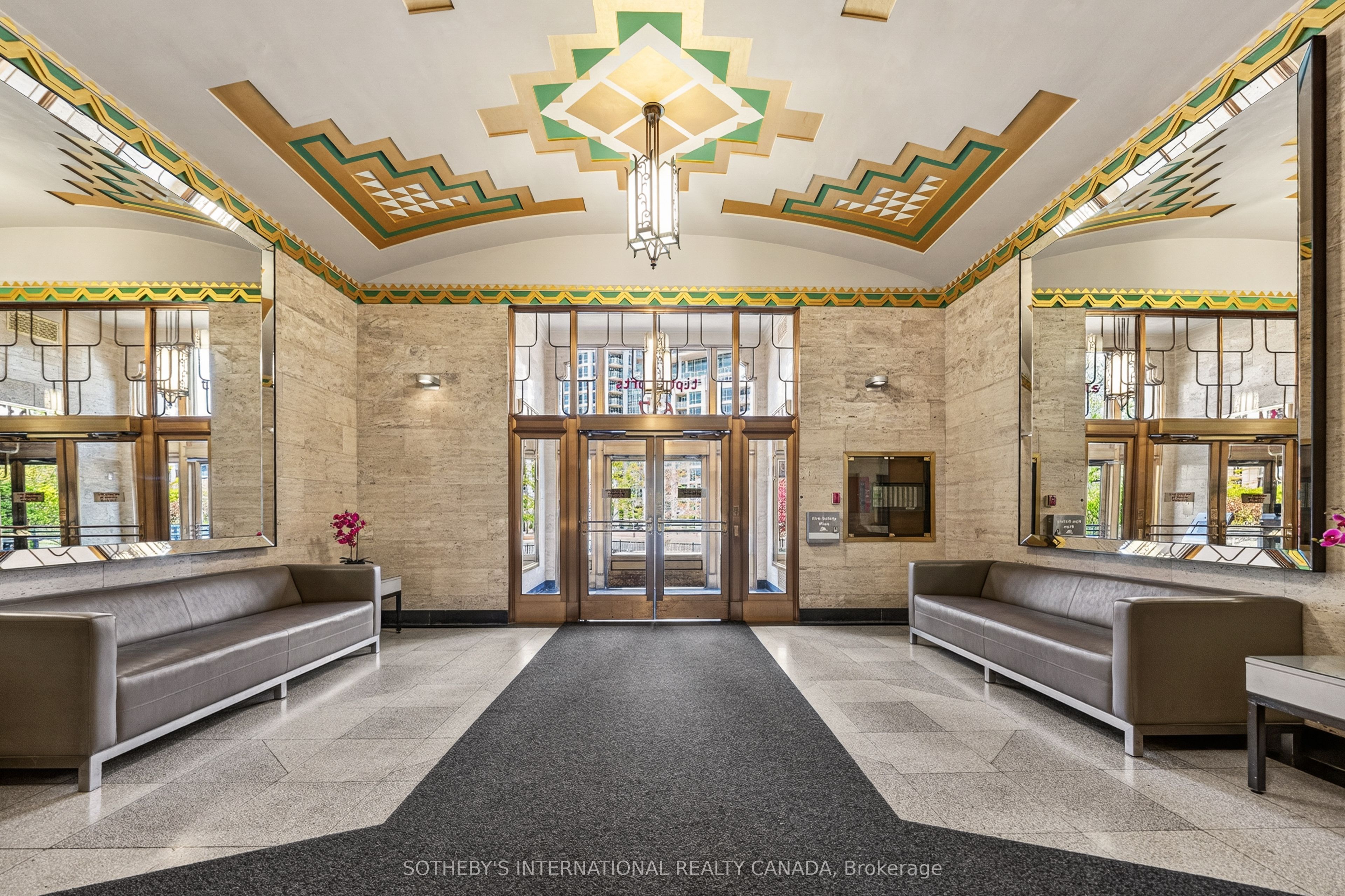 637 Lake Shore Boulevard W 614
