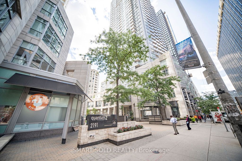 Photo of 2191 Yonge Street #901, Toronto, ON M4S 3H8 (MLS # C12520210)