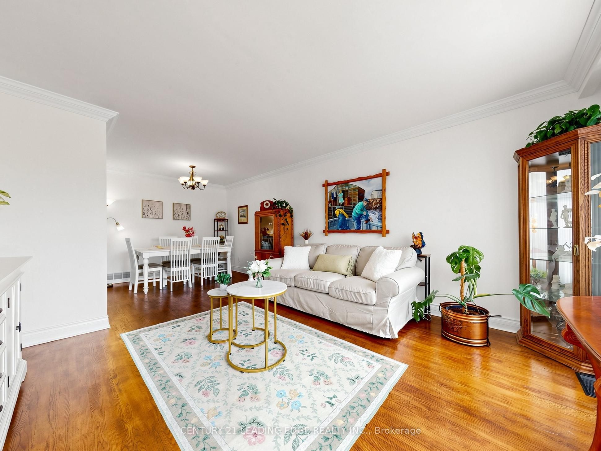 17 Tinton Crescent