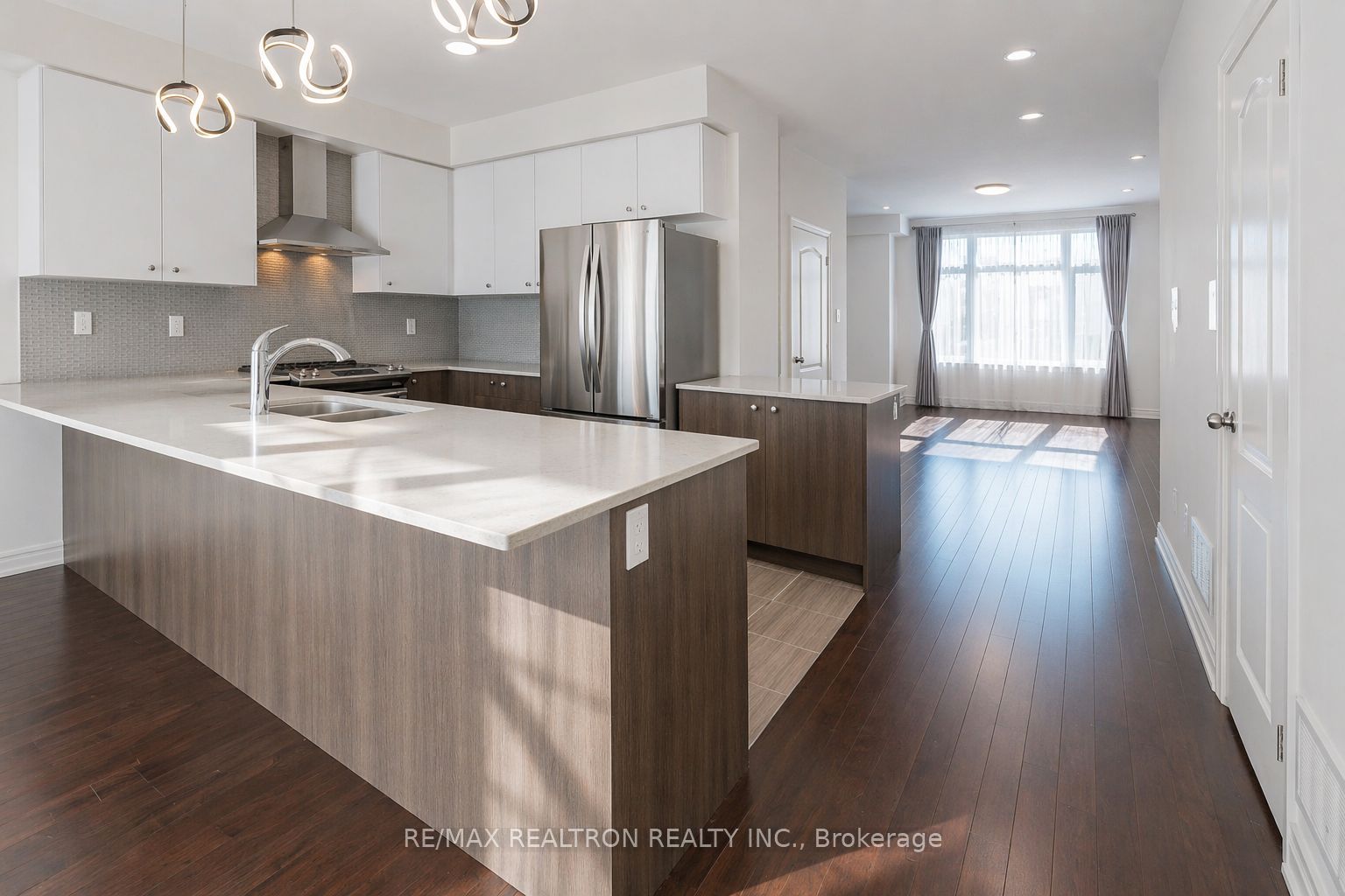 74 William Saville Street E