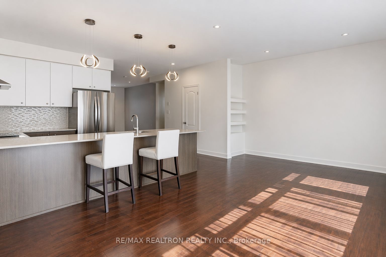 74 William Saville Street E