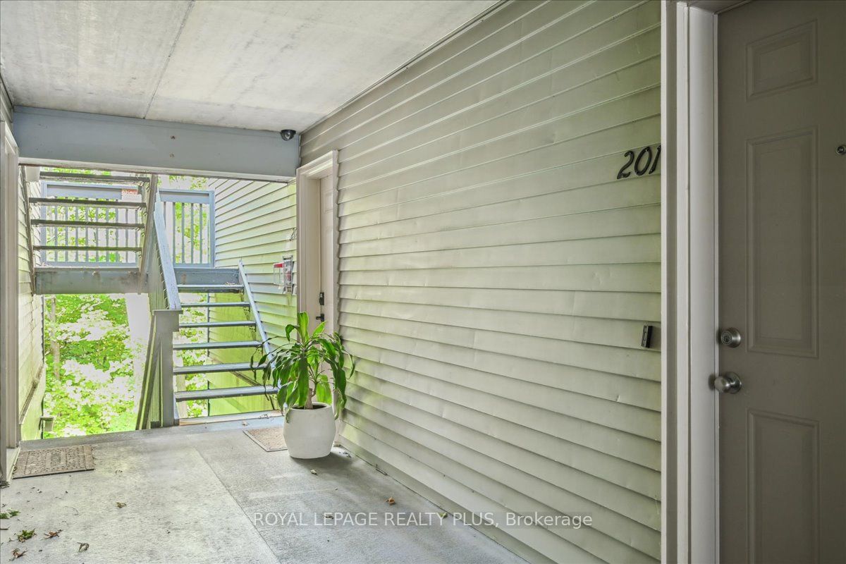 2030 Cleaver Avenue 201