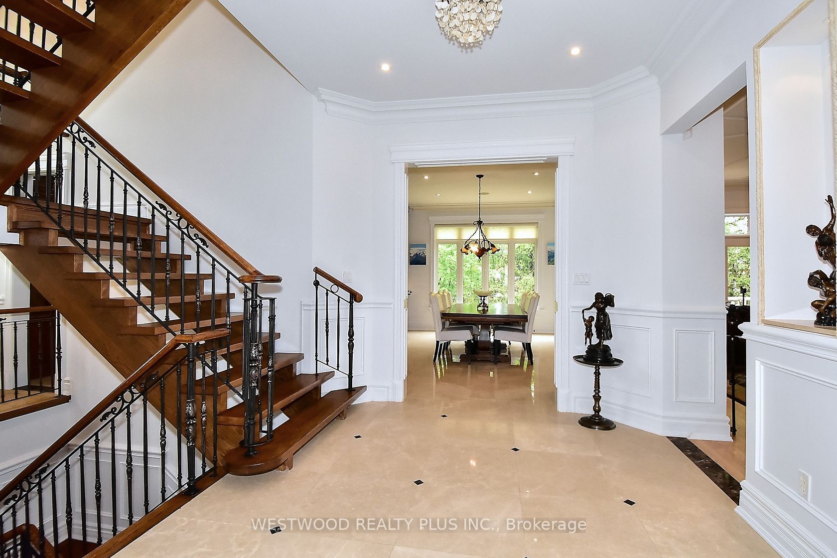 72 Westwood Lane