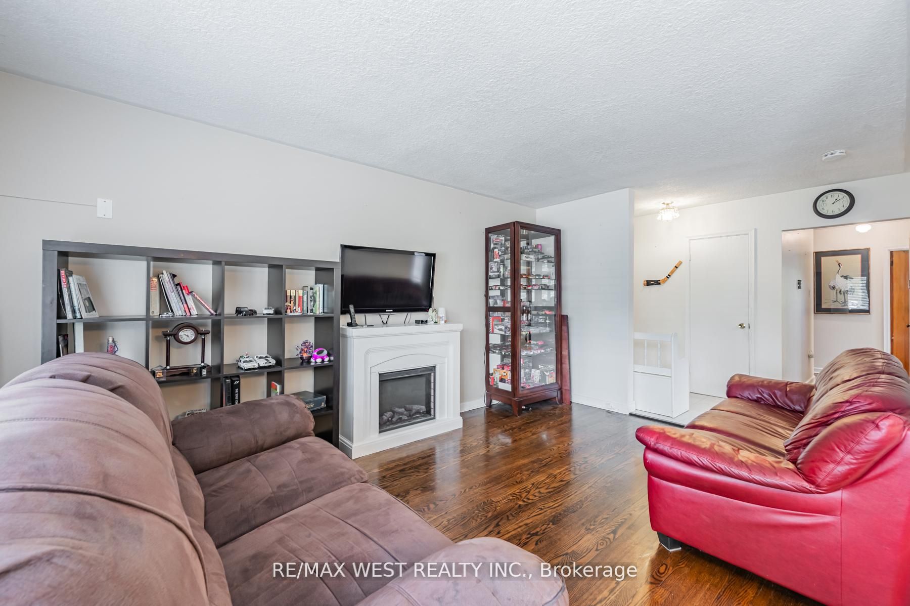 54 Medley Crescent