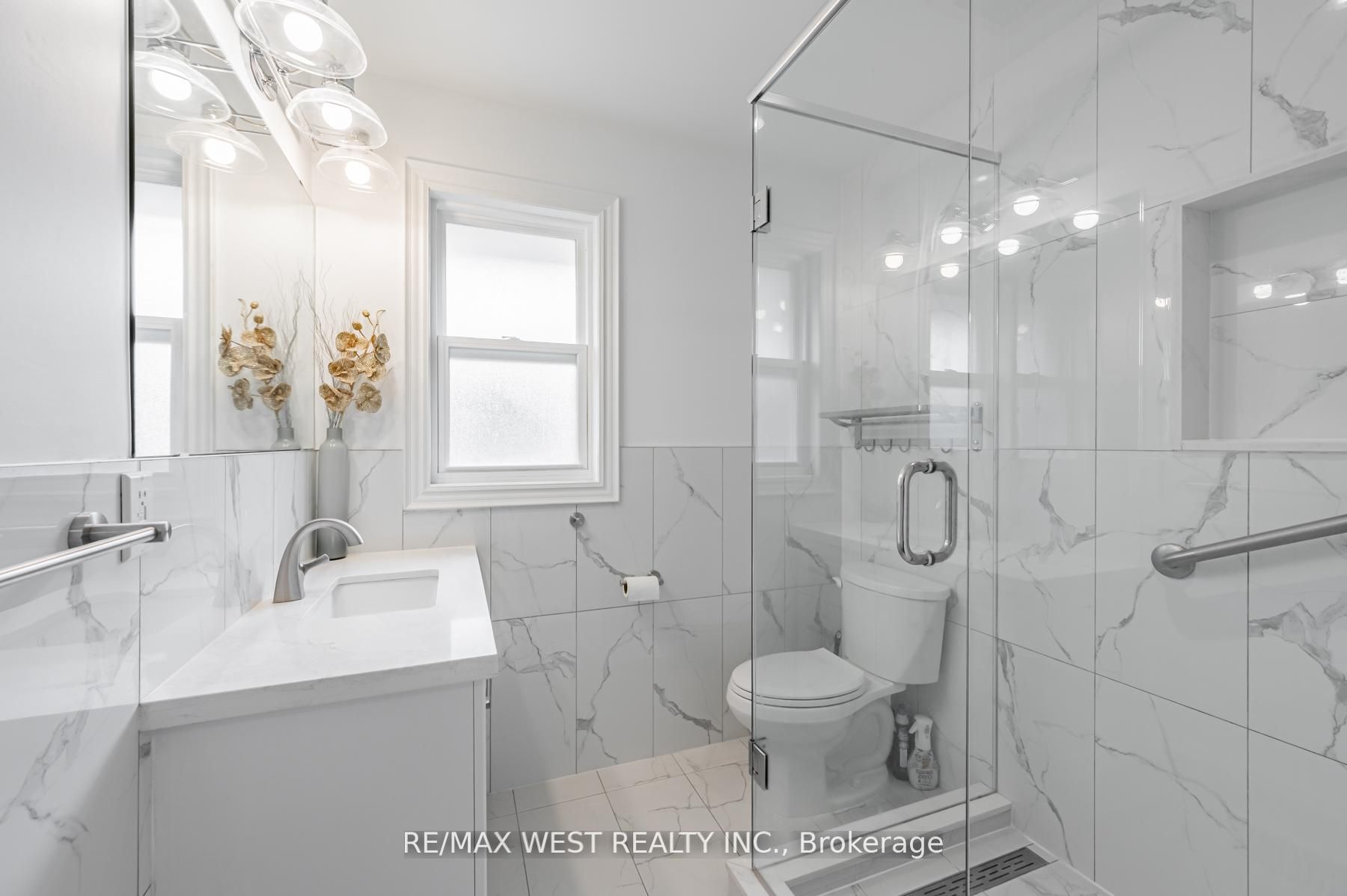 54 Medley Crescent