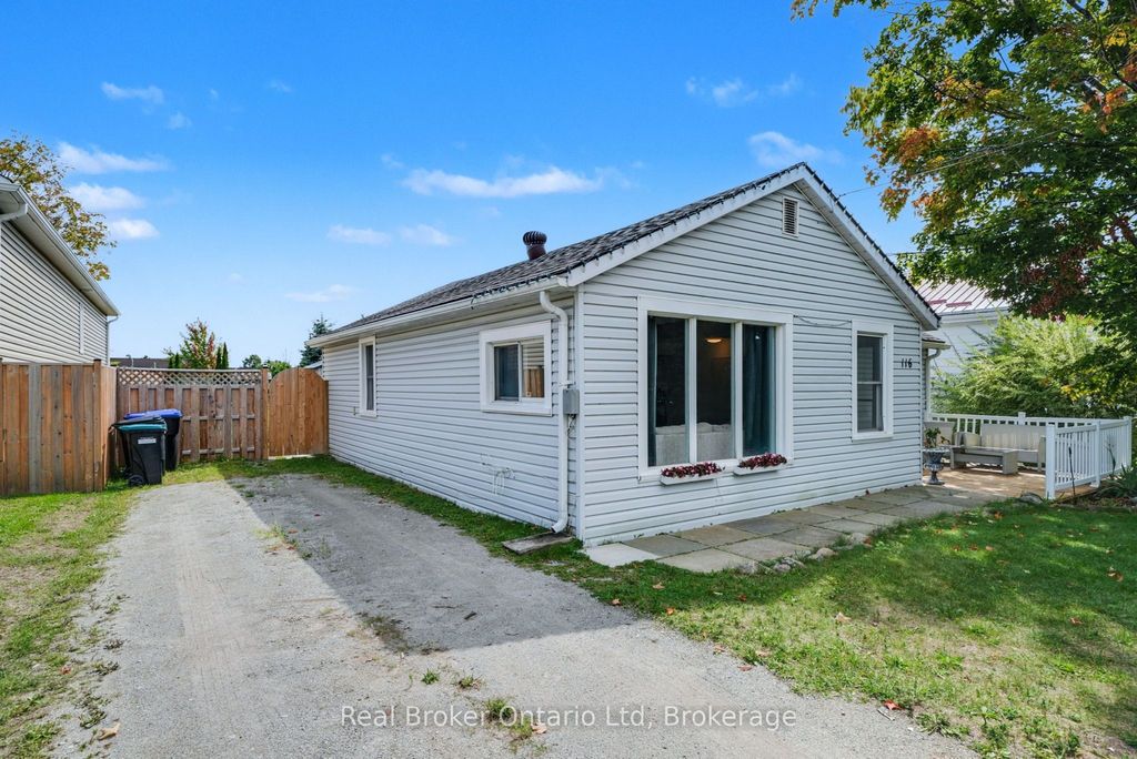 Photo of 116 Robert Street E, Penetanguishene, ON L9M 1J2 (MLS # S12657864)