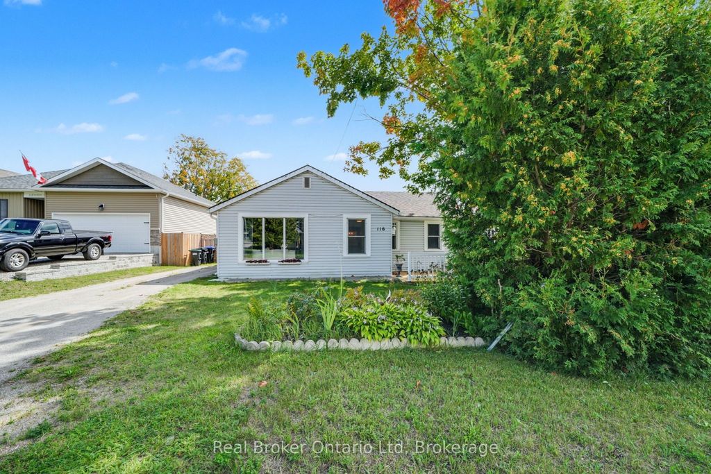 Photo of 116 Robert Street E, Penetanguishene, ON L9M 1J2 (MLS # S12657864)