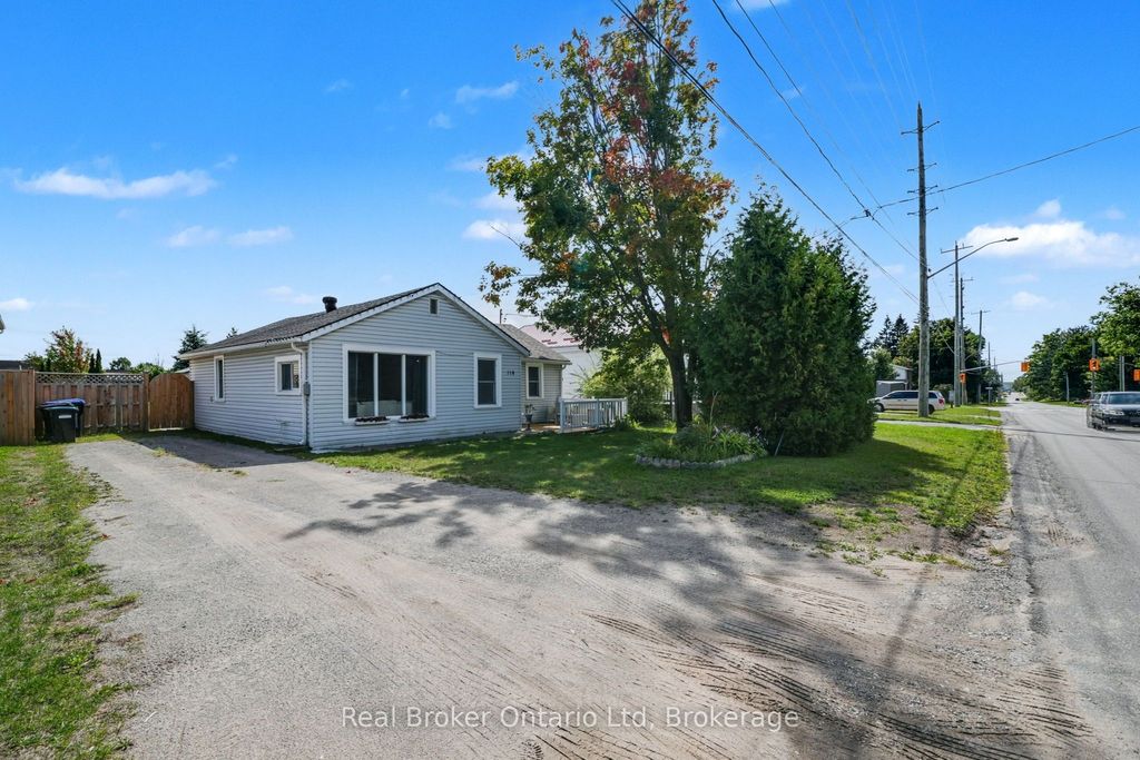 Photo of 116 Robert Street E, Penetanguishene, ON L9M 1J2 (MLS # S12657864)