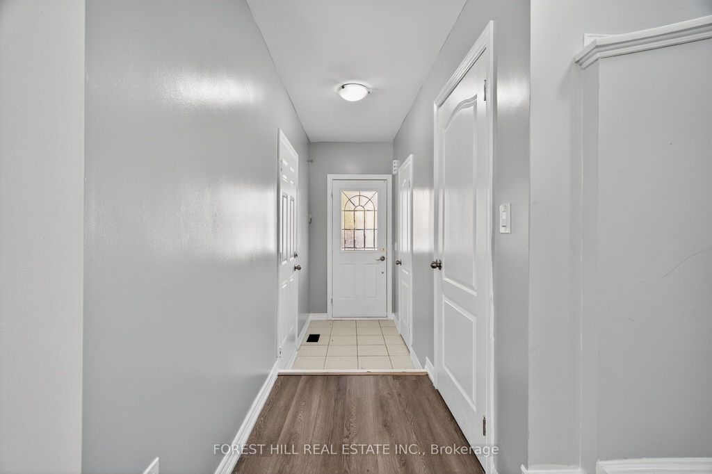 Photo of 19 Rednor Drive, Brampton, ON L6P 1P4 (MLS # W12451610)