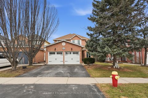 2493 Newport Street Burlington ON L7M 3X7