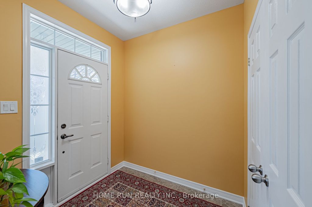 Photo of 5 Thunderbird Crescent, Kanata, ON K2M 2H4 (MLS # X13033646)