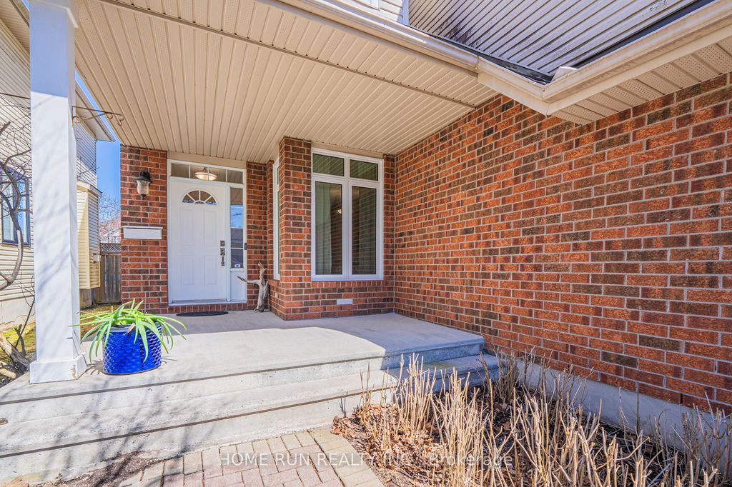 Photo of 5 Thunderbird Crescent, Kanata, ON K2M 2H4 (MLS # X13033646)