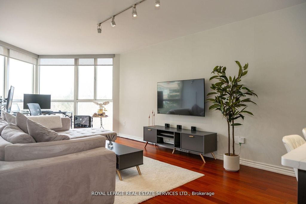 Photo of 7 Concorde Place #212, Toronto, ON M3C 3N4 (MLS # C12328045)