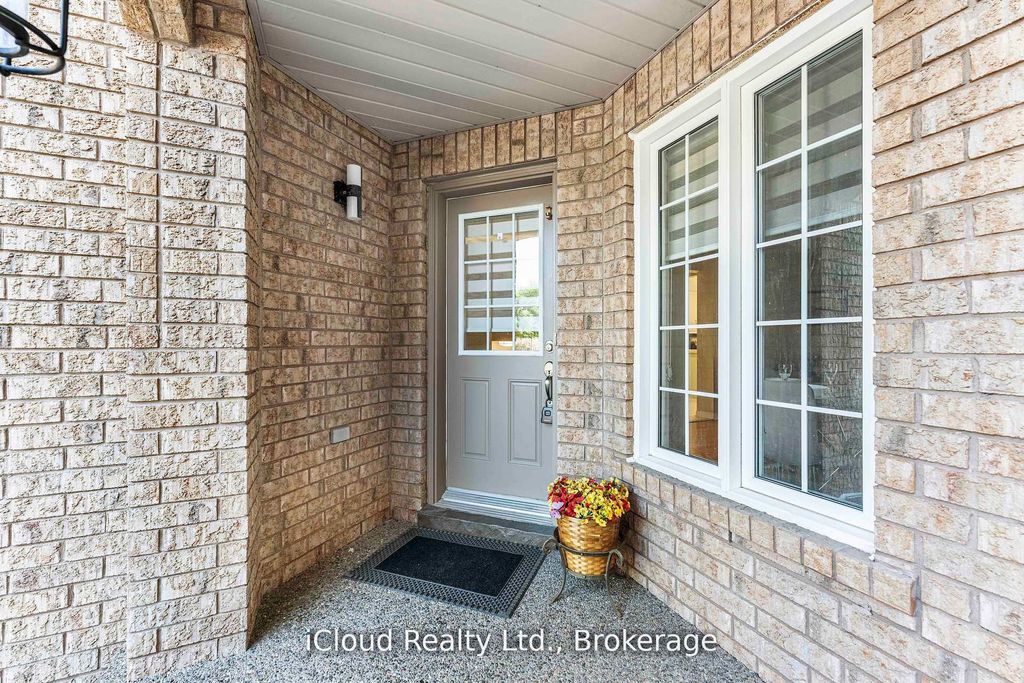 Photo of 4758 Allegheny Road, Mississauga, ON L5R 0A6 (MLS # W12554404)